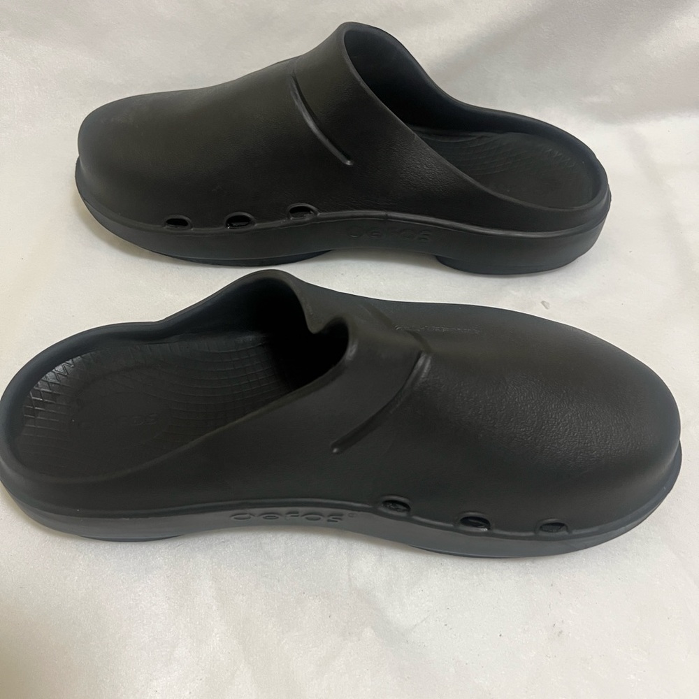 Oofos Black Men's Loafers & Slip-Ons View 3